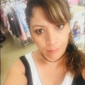 Meet your Posher, Leticia
